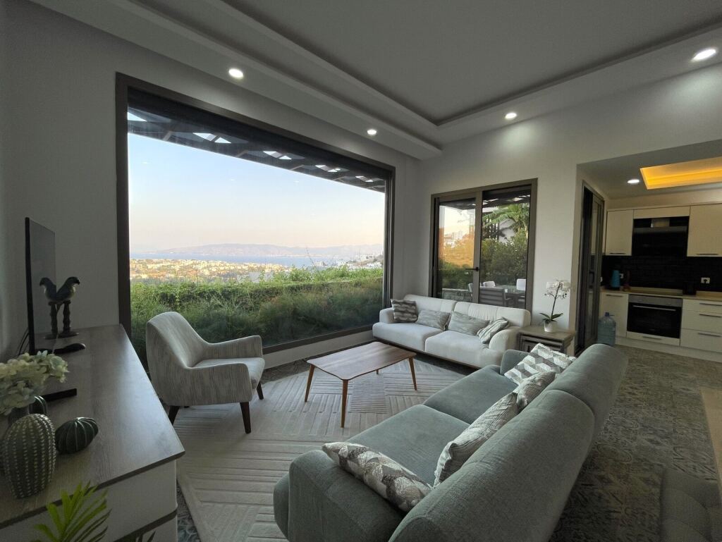 Akyarlar'da Havuzlu Sitede, Full Eşyalı, Manzalı,Tek Kat Villa - 10