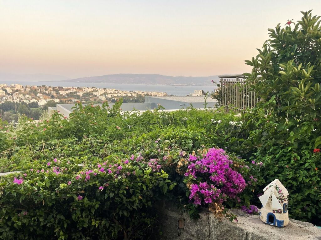 Akyarlar'da Havuzlu Sitede, Full Eşyalı, Manzalı,Tek Kat Villa - 6