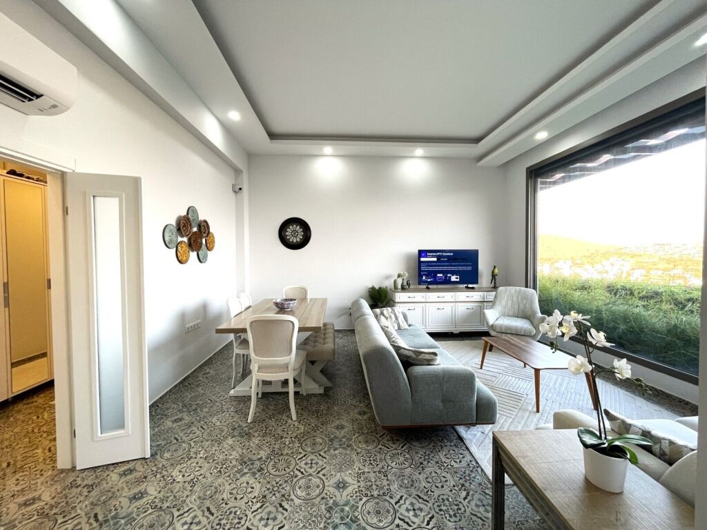 Akyarlar'da Havuzlu Sitede, Full Eşyalı, Manzalı,Tek Kat Villa - 11