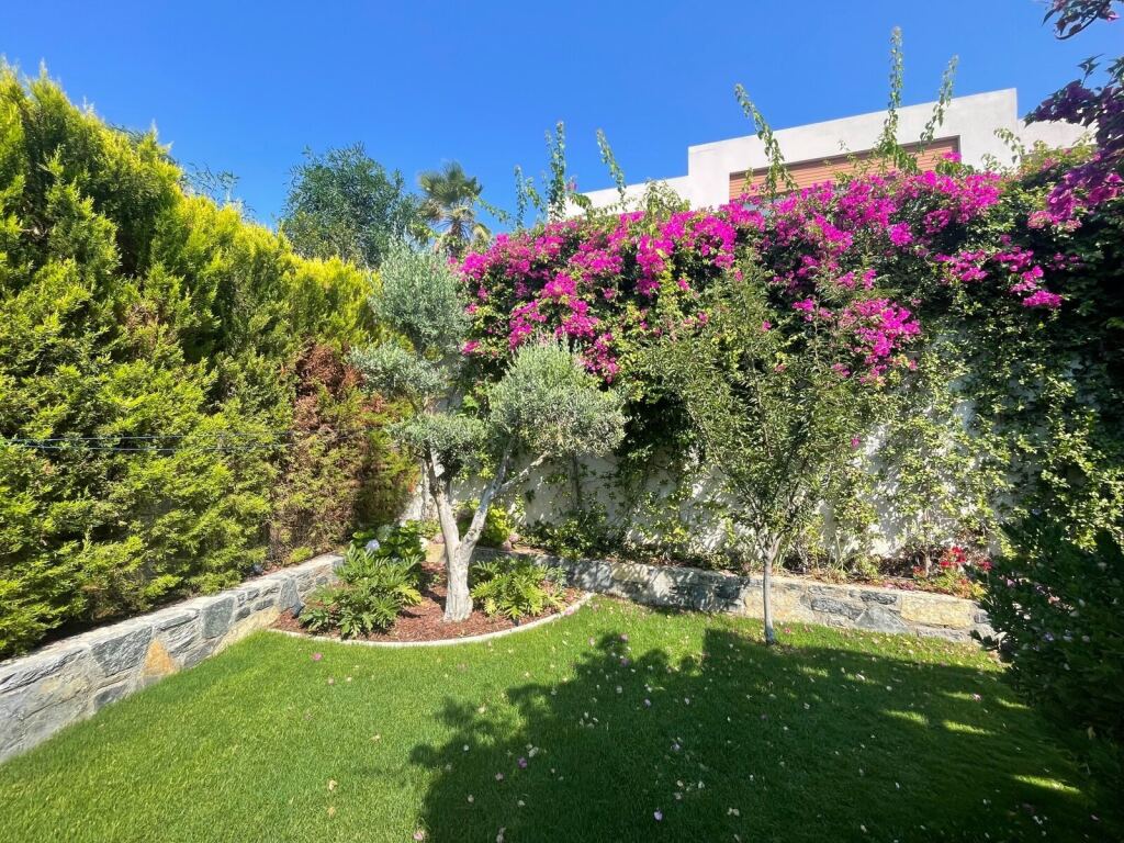 Bodrum Akyarlar'da,Donanımlı,İskanlı,Kos Manzaralı Tek Kat Villa - 5