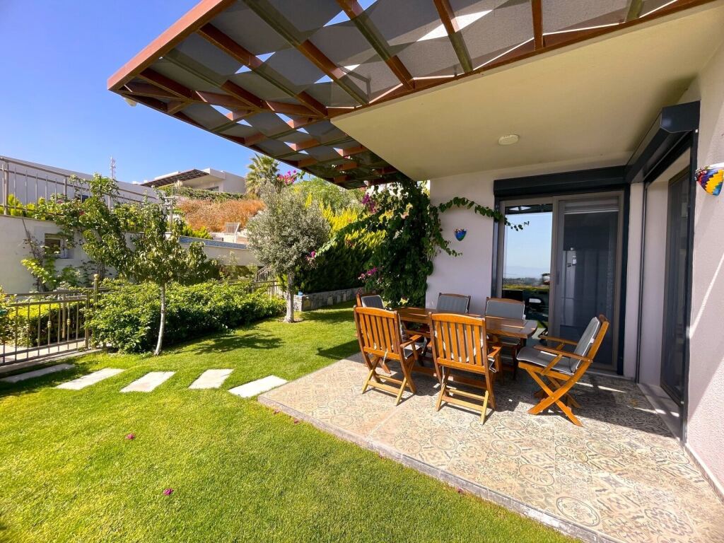 Bodrum Akyarlar'da,Donanımlı,İskanlı,Kos Manzaralı Tek Kat Villa - 8