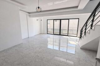 Muğla/Milas/GÜLLÜK'te Denize 150 metre 3+2 Dublex Daire