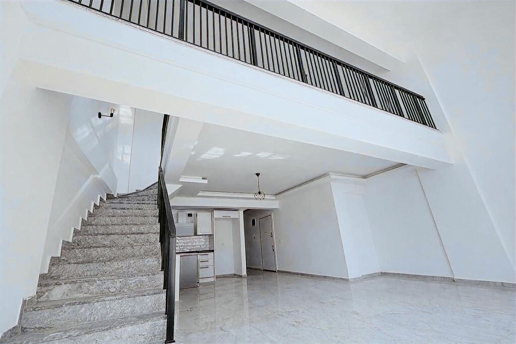 Muğla/Milas/GÜLLÜK'te Denize 150 metre 3+2 Dublex Daire - 5