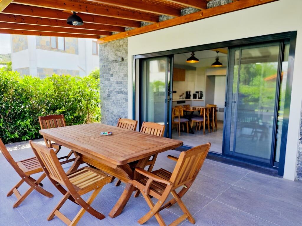 YALIKAVAK MARİNAYA YÜRÜME MESAFESİNDE TEK KATLI EŞYALI VİLLA - 4