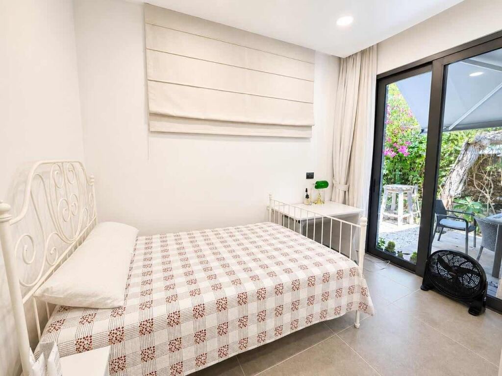 BİTEZ KÖY MERKEZİNDE SEÇKİN 3+1 TEK KATLI VİLLA - 10