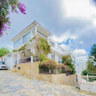 EŞYASIZ, BİTEZDE DENİZ MANZARALI, YERDEN ISITMALI 3+1 VİLLA