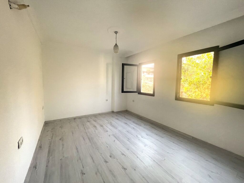 Akyarlar'da Eşyasız,Yıllık Kiralık 1+1 Daire - 7