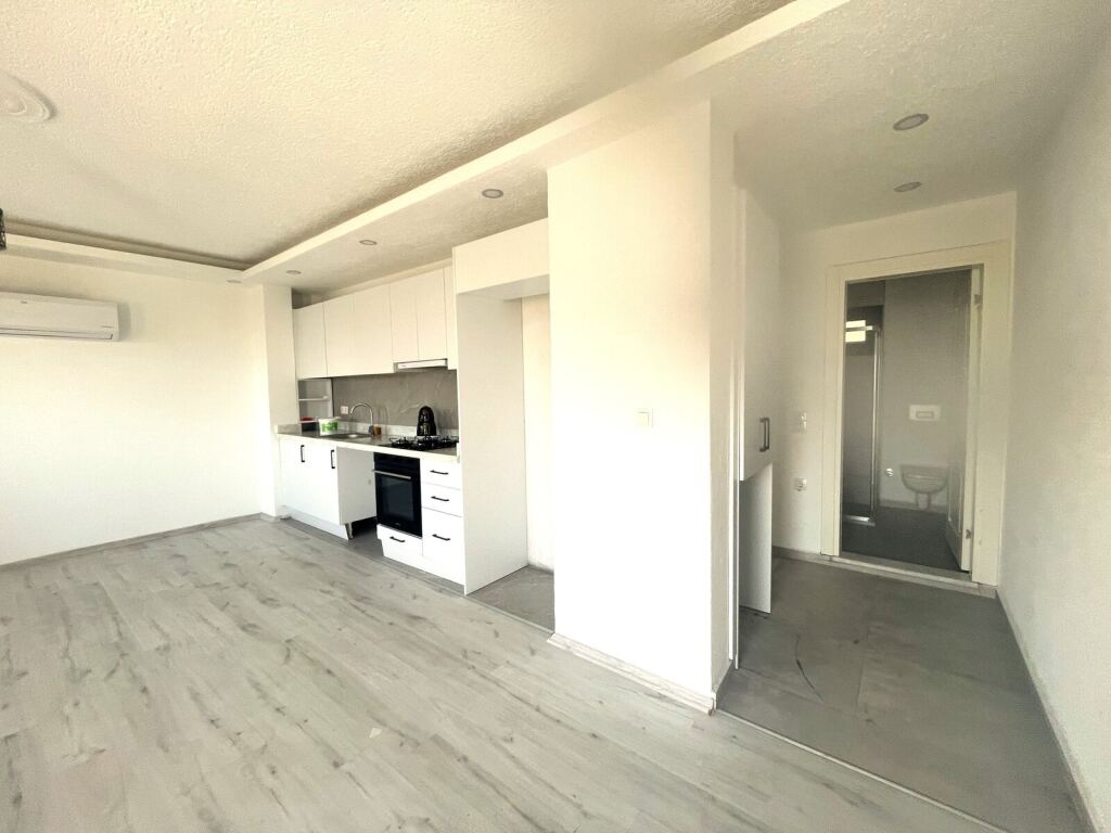 Akyarlar'da Eşyasız,Yıllık Kiralık 1+1 Daire - 5