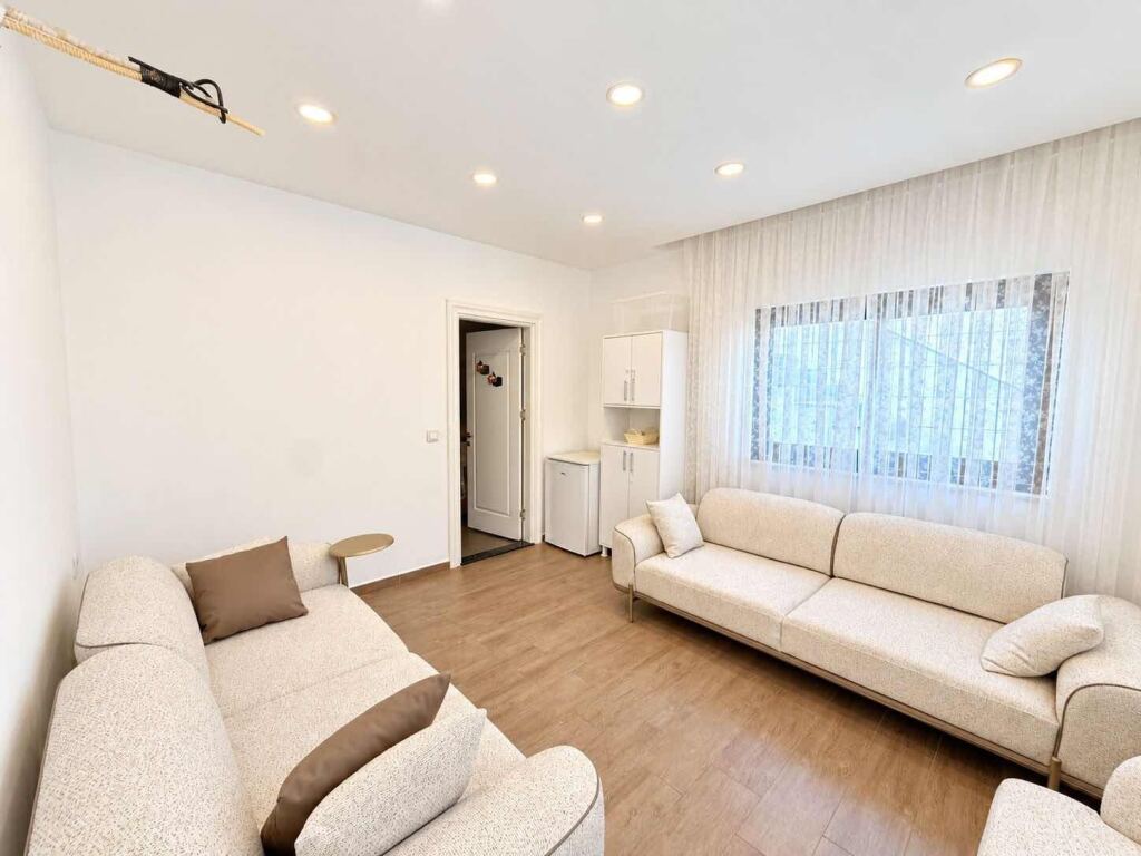 BİTEZDE KONUMU,MANZARASI VE YAŞAM ALANI İLE ÖNE ÇIKAN 4+1 VİLLA - 20