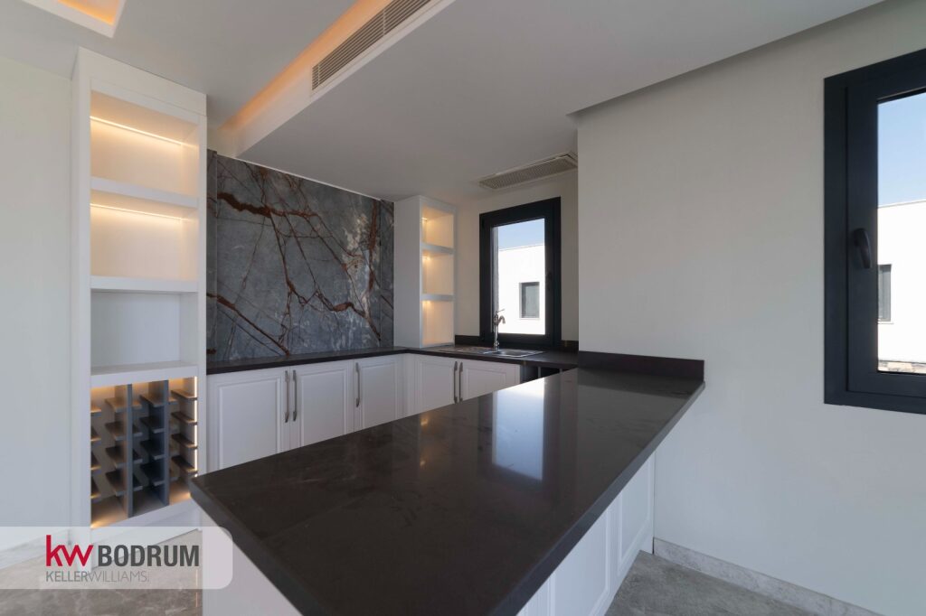 Akyarlar’da Özel Havuzlu 5+2 Villa - 8