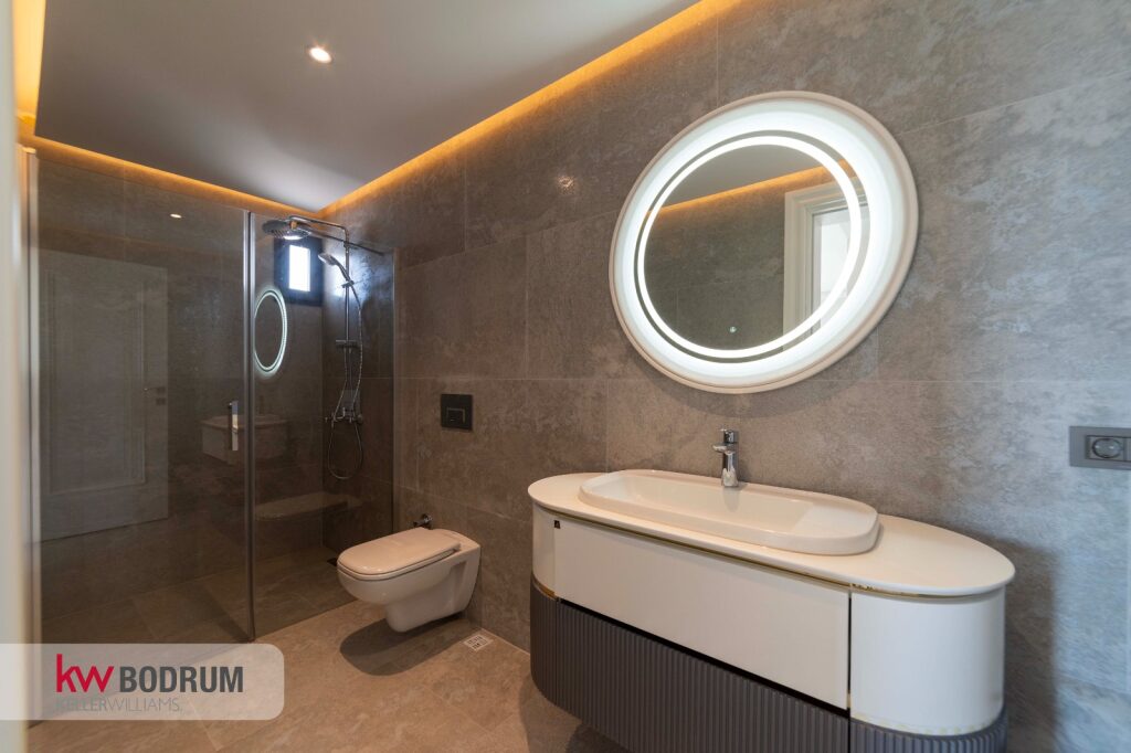 Akyarlar’da Özel Havuzlu 5+2 Villa - 11