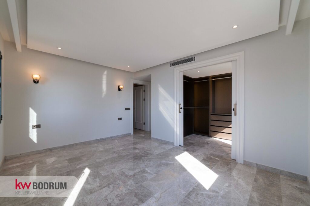 Akyarlar’da Özel Havuzlu 5+2 Villa - 19