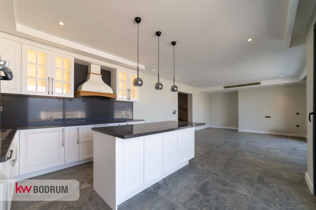 Akyarlar’da Özel Havuzlu 5+2 Villa - 21