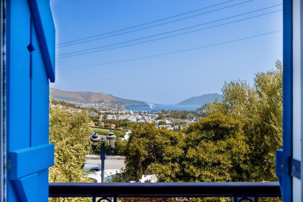 5-Bedroom Villa for Sale in Yeniköy Mh., Bodrum - 10