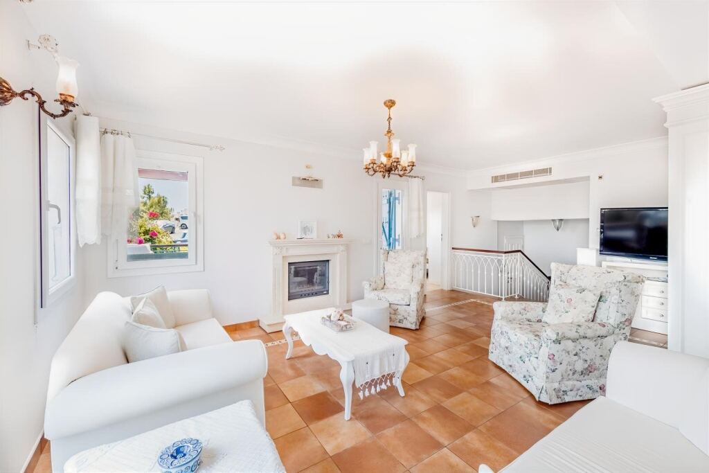 5-Bedroom Villa for Sale in Yeniköy Mh., Bodrum - 13