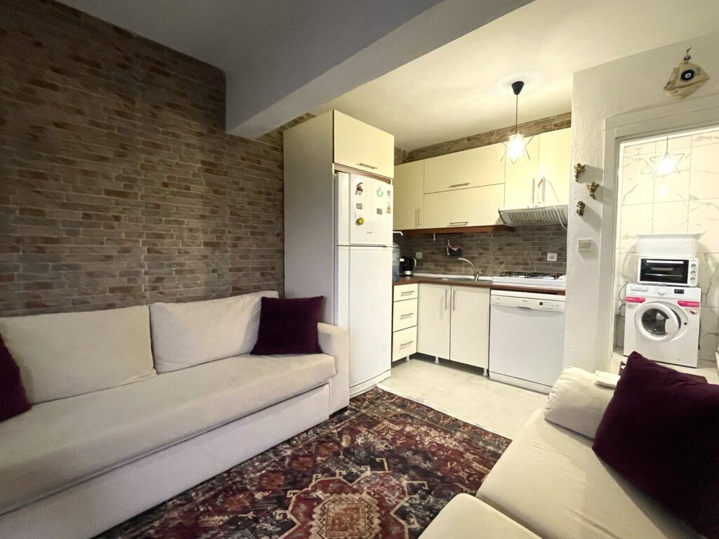 Akyarlar'da Eşyalı ,Bahçeli,Manzaralı 1+1 Daire - 8