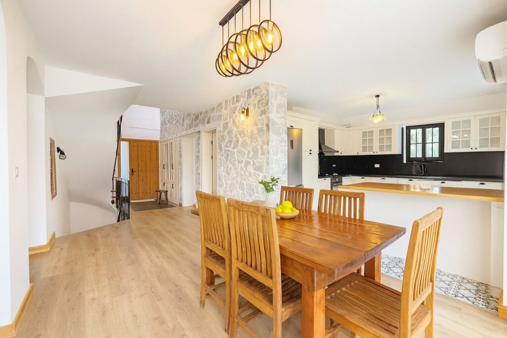 Bitez’in En Güzel Noktasında Özel Havuzlu 5+2 Site İçi Taş Villa - 7