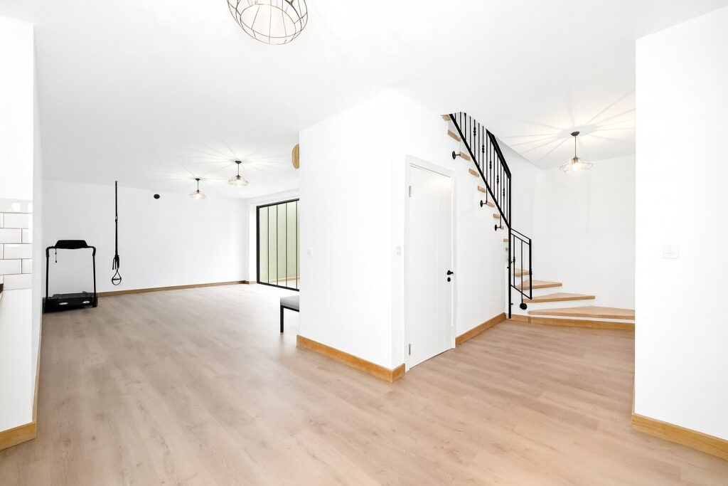 Bitez’in En Güzel Noktasında Özel Havuzlu 5+2 Site İçi Taş Villa - 15