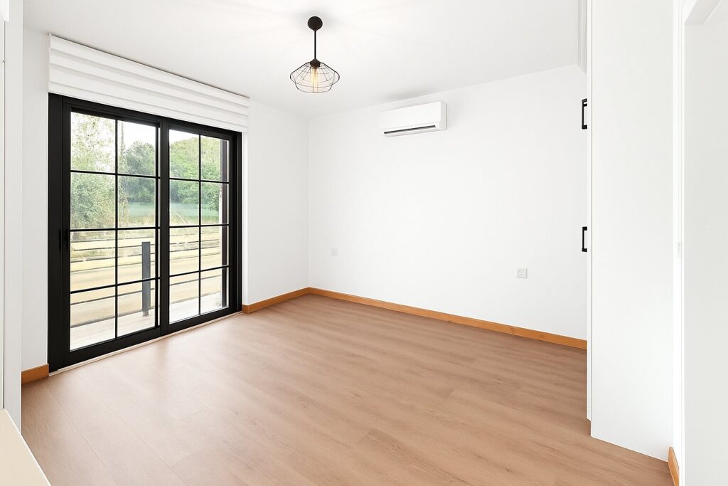 Bitez’in En Güzel Noktasında Özel Havuzlu 5+2 Site İçi Taş Villa - 19