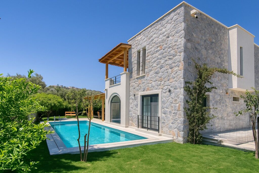 Bitez’in En Güzel Noktasında Özel Havuzlu 5+2 Site İçi Taş Villa - 22