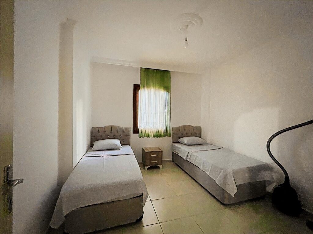 AKYARLAR'DA DENİZE ÇOK YAKIN KONUMDA 2+1 EŞYALI DAİRE - 11