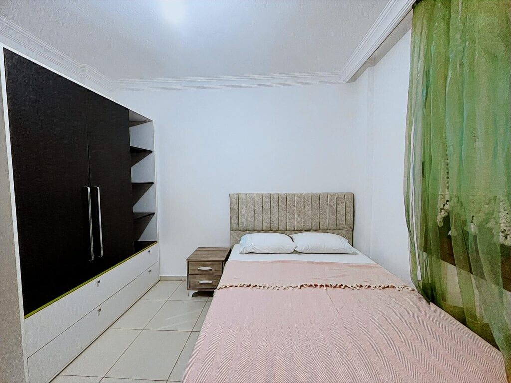 AKYARLAR'DA DENİZE ÇOK YAKIN KONUMDA 2+1 EŞYALI DAİRE - 8