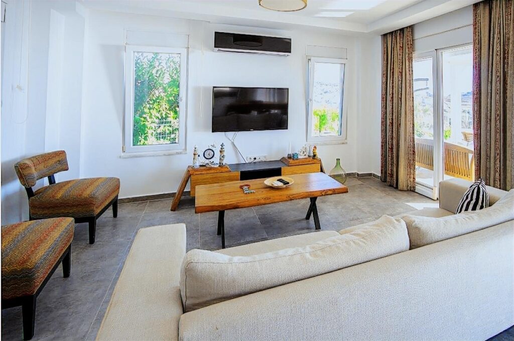 GÜMÜŞLÜK'TE KAPALI GARAJLI,MANZARALI EŞYALI YILLIK VİLLA - 7