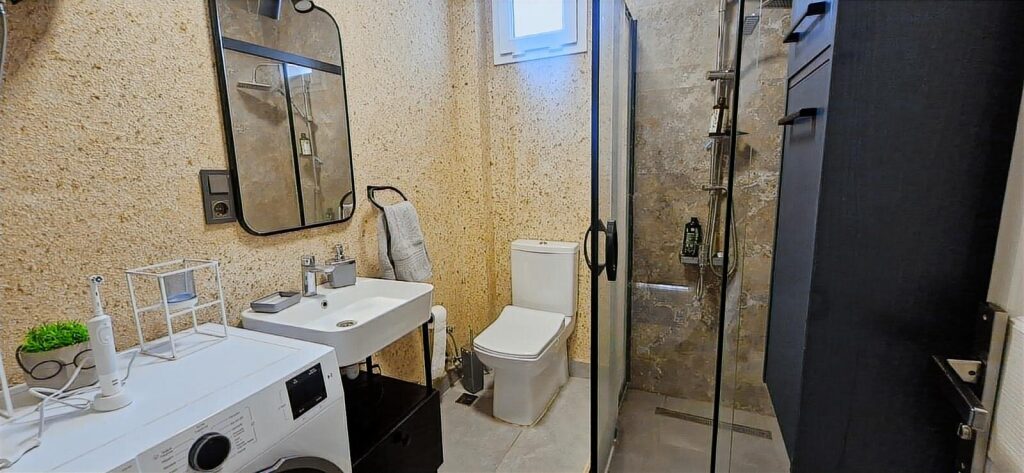 BARDAKÇI'DA FULL YAPILI SATILIK ORTA KAT DAIRE - 14