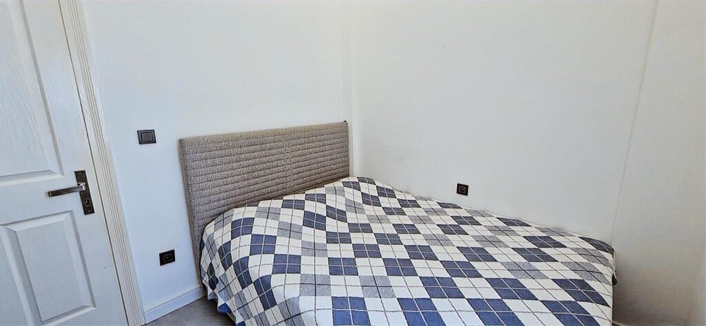 BARDAKÇI'DA FULL YAPILI SATILIK ORTA KAT DAIRE - 8