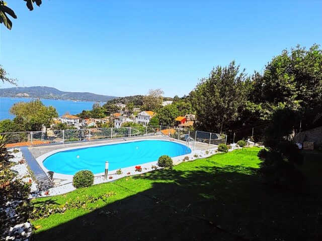 6+3 HAVUZLU OTOPARKLI MUHTEŞEM BOĞAZ VE KÖPRÜ MANZARALI VİLLA