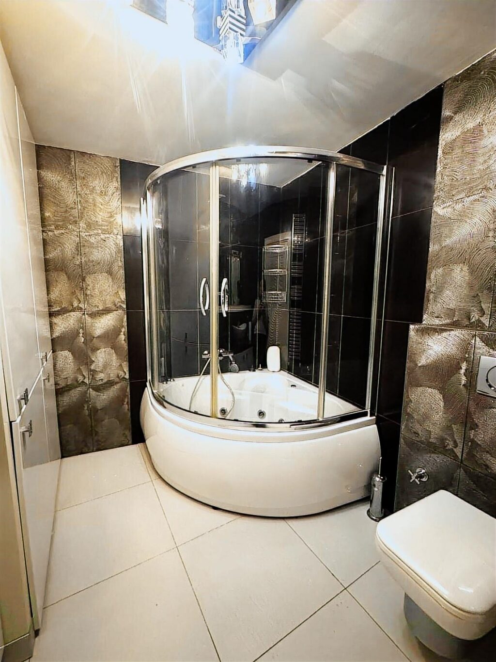 6+3 HAVUZLU OTOPARKLI MUHTEŞEM BOĞAZ VE KÖPRÜ MANZARALI VİLLA - 13