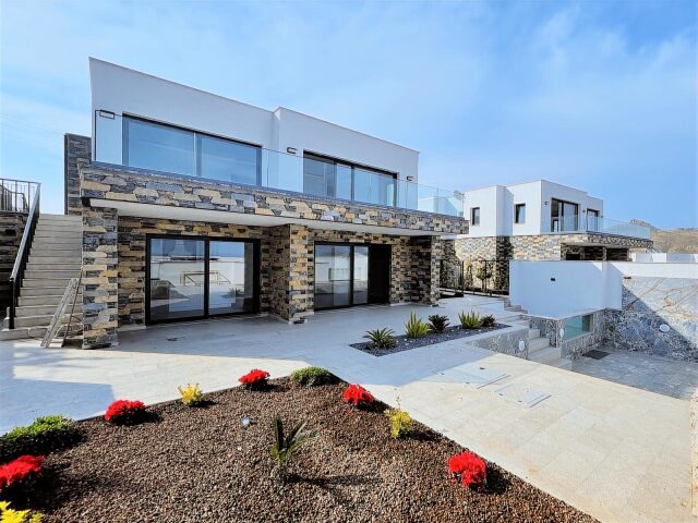 BODRUM AKYARLAR'DA ÖZEL HAVUZLU,OTOPARKLI,EŞYALI LÜKS 5+2 VİLLA