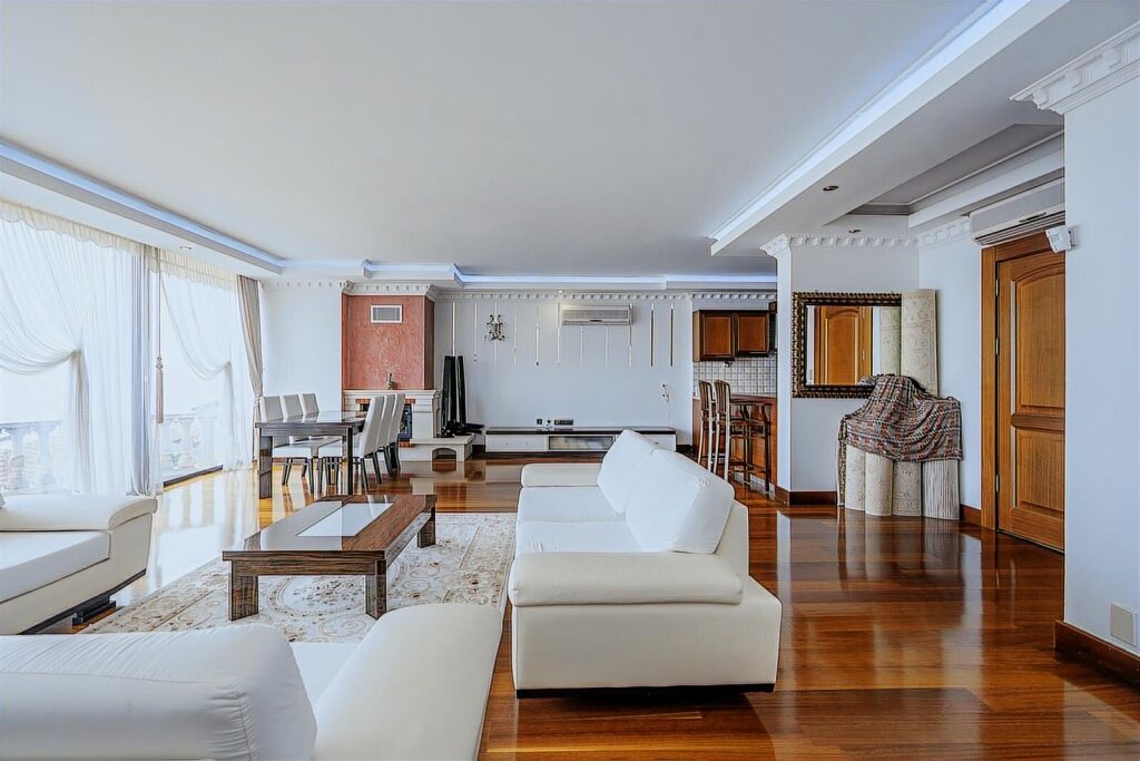 ÇAMLICA'NIN EŞŞİZ LOKASYONUNDA SATILIK 3 ADET VİLLA - 11