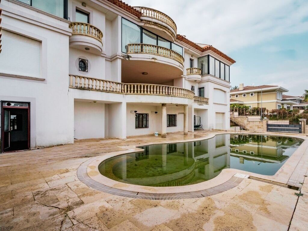 ÇAMLICA'NIN EŞŞİZ LOKASYONUNDA SATILIK 3 ADET VİLLA - 3