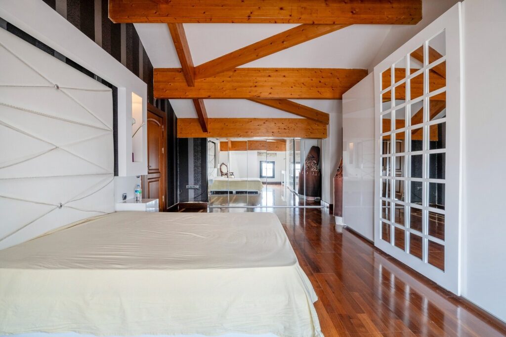 ÇAMLICA'NIN EŞŞİZ LOKASYONUNDA SATILIK 3 ADET VİLLA - 14