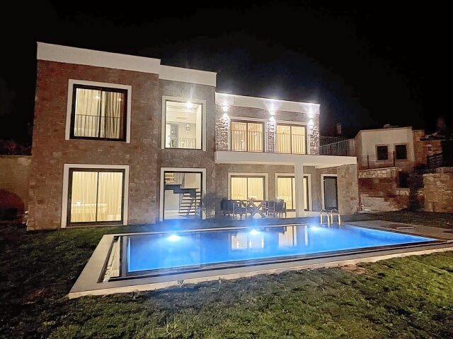 YAHŞİ'nin EN NEZİH LOKASYONUNDA LÜKS MÜSTAKİL VİLLA