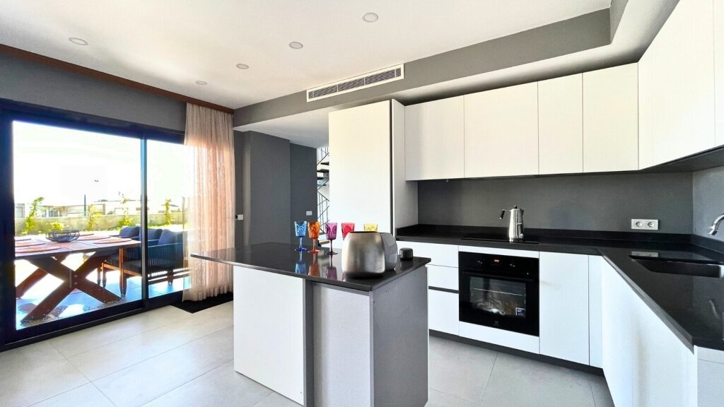 YAHŞİ'nin EN NEZİH LOKASYONUNDA LÜKS MÜSTAKİL VİLLA - 6