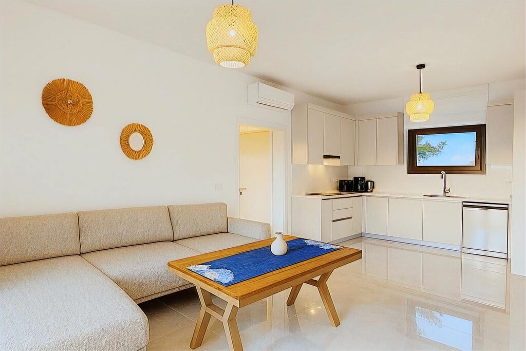 Havuzlu, Otoparklı, Muhteşem Manzaralı Sitede, Full Yapılı Daire - 6