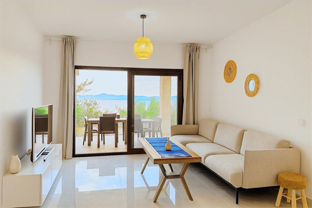 Havuzlu, Otoparklı, Muhteşem Manzaralı Sitede, Full Yapılı Daire - 5