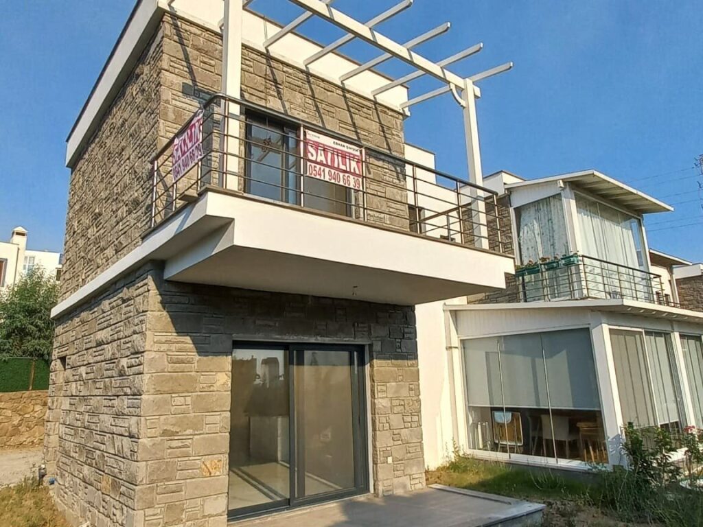 GÜRECE SATILIK VİLLA - 2