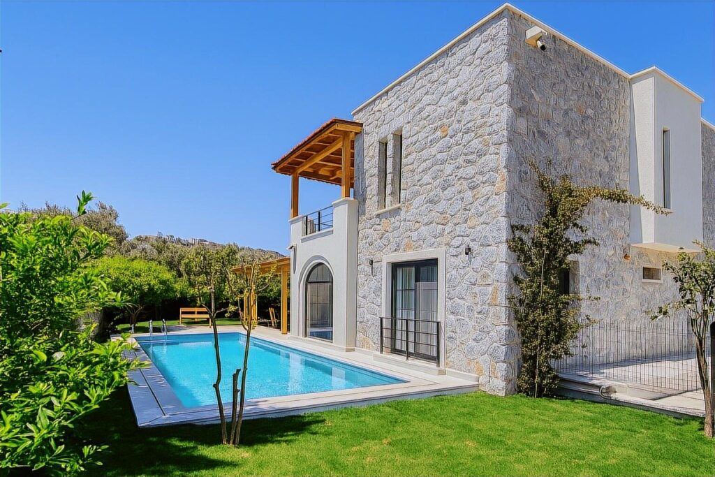 Bitez Köyiçinde Site İçi Taş Villa, Özel Havuzlu 5+2 Tripleks - 4