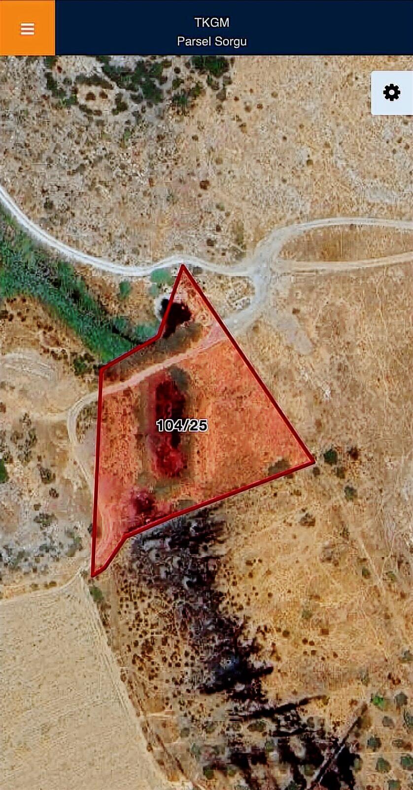 Milas Baharlı'da İçerisinde Su Kaynağı Olan TARLA - 5