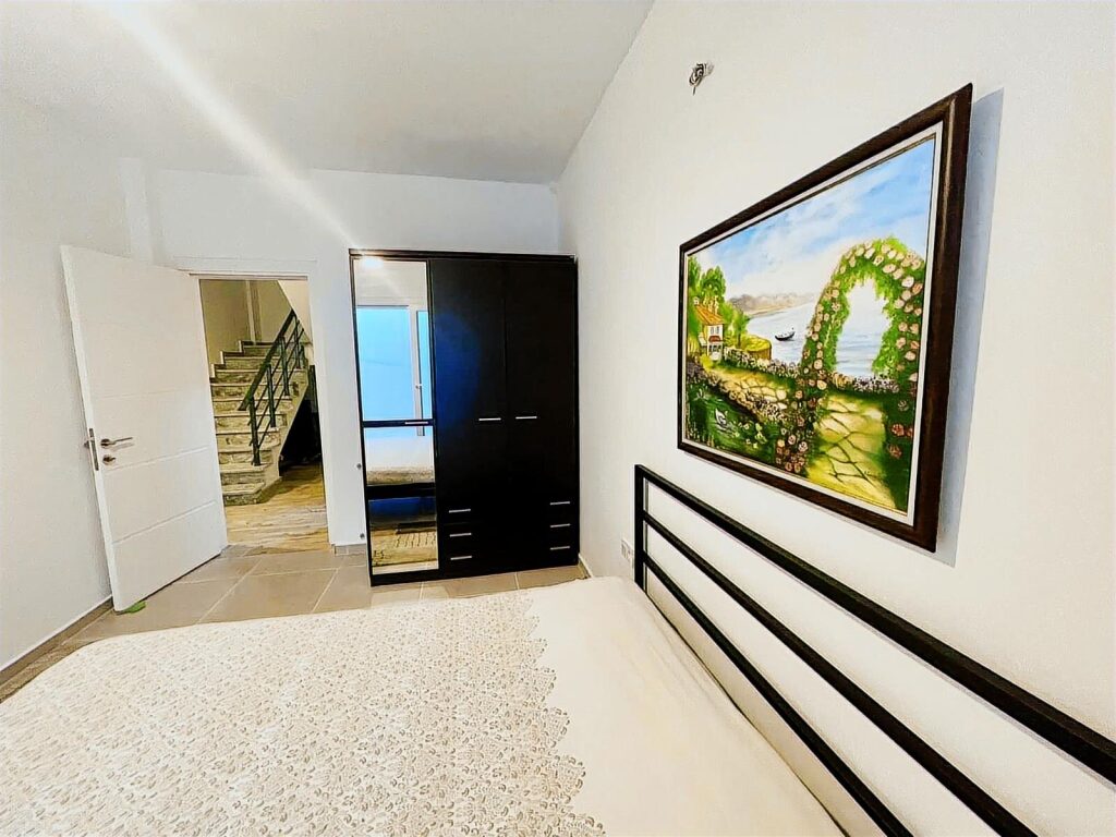 Akyarlar'da, 4+2,Masrafsız,Bahçeli,Yeni Tripleks Villa - 6