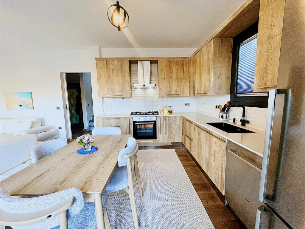 Akyarlar'da, 4+2,Masrafsız,Bahçeli,Yeni Tripleks Villa - 10