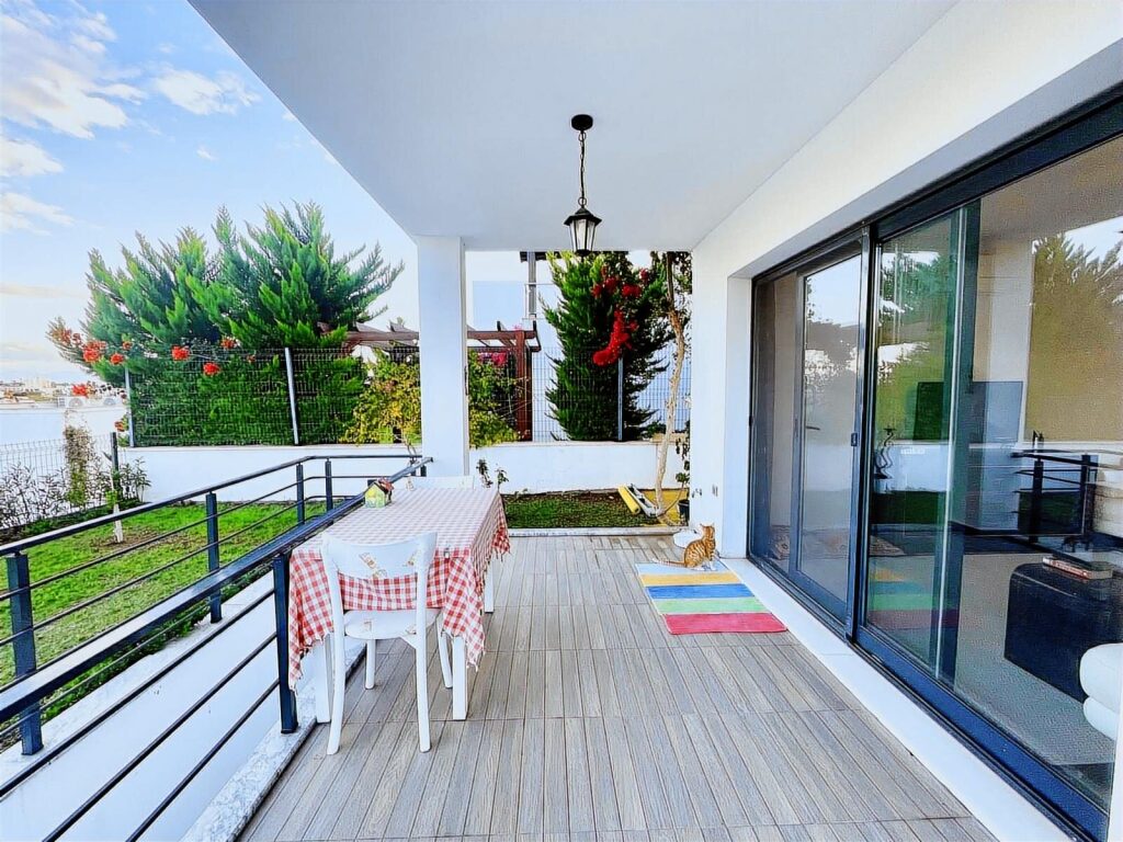 Akyarlar'da, 4+2,Masrafsız,Bahçeli,Yeni Tripleks Villa - 8