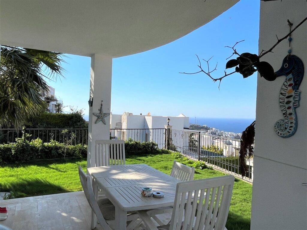 Gümüşlük Koyunbaba'da Havuzlu Sitede ,Manzaralı, Müstakil Villa - 6