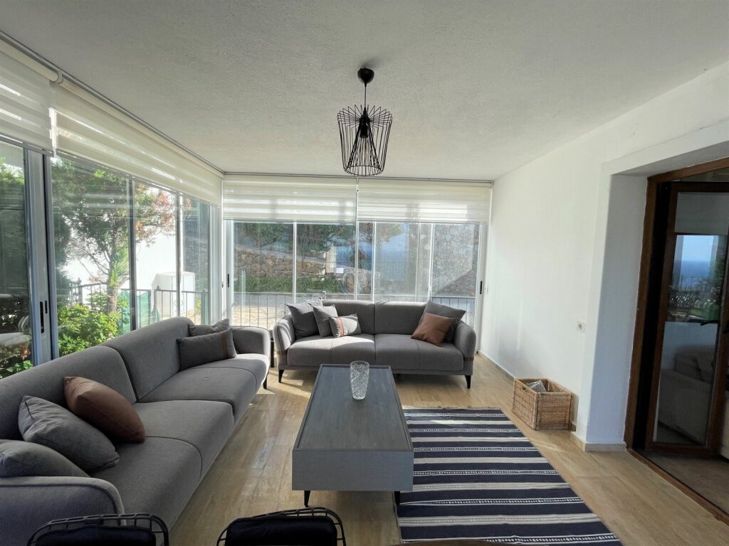 Gümüşlük Koyunbaba'da Havuzlu Sitede ,Manzaralı, Müstakil Villa - 17