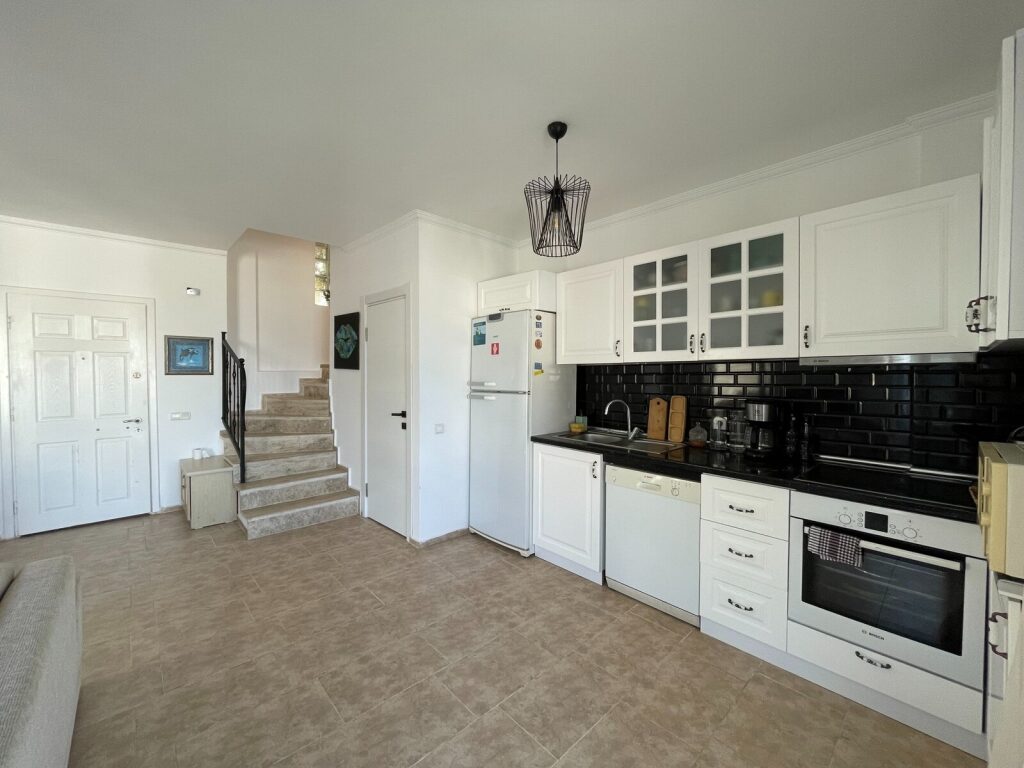 Gümüşlük Koyunbaba'da Havuzlu Sitede ,Manzaralı, Müstakil Villa - 13