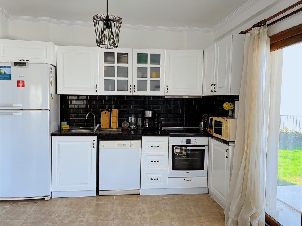 Gümüşlük Koyunbaba'da Havuzlu Sitede ,Manzaralı, Müstakil Villa - 10