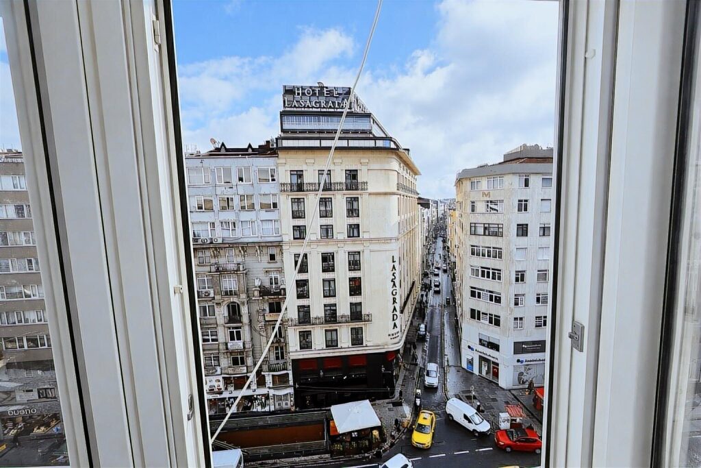 Halaskargazi Caddesi Üzeri Çok Merkezi Satılık 3+1 Daire - 2